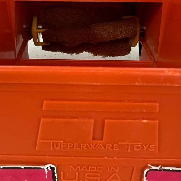 Vintage Tupperware street sweeper toy truck - Picture 7 of 7